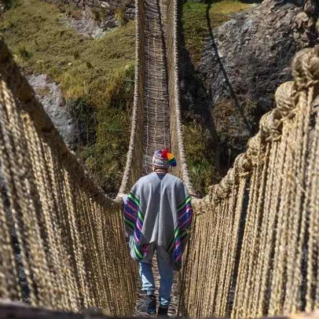 Puente inca queswachaka